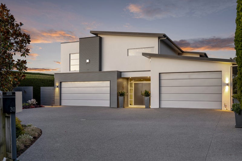 241 Mount Pleasant Road, Mount Pleasant, Christchurch - Carousel 32