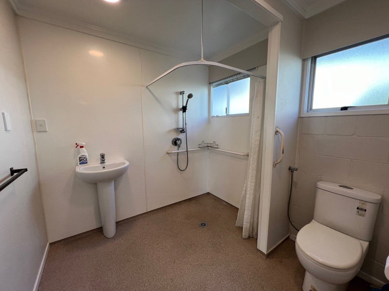 4 Pakira Avenue, Glendene, Auckland - Carousel 8