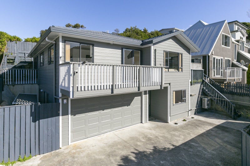 17A Manuka Street, Miramar, Wellington - Carousel 1