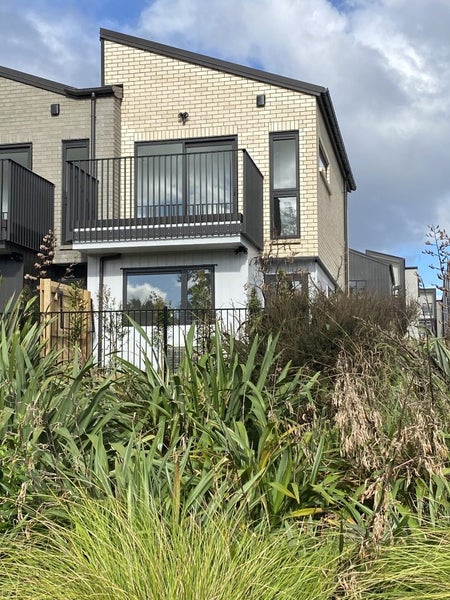 7/28 Westgate Drive, Westgate, Auckland - Carousel 2