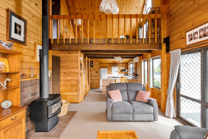 19 Valerie Street, Clive, Clive - Carousel 2