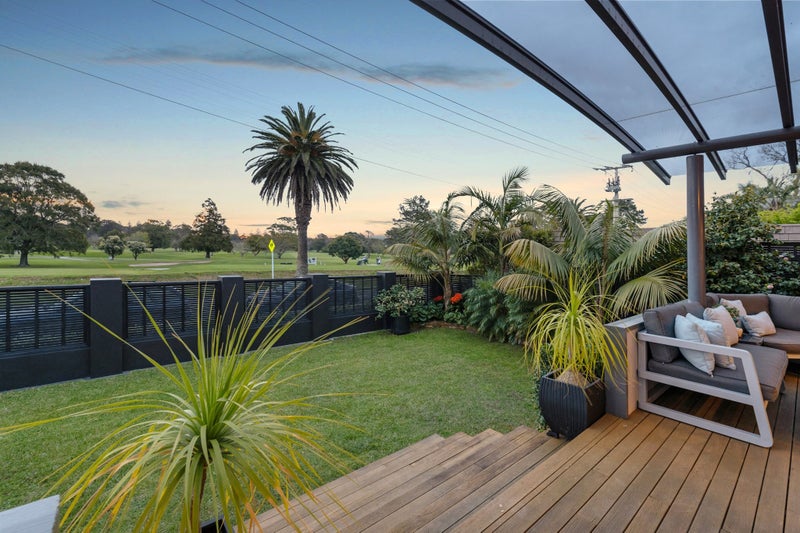 40 Wairoa Road, Narrow Neck, Auckland - Carousel 2