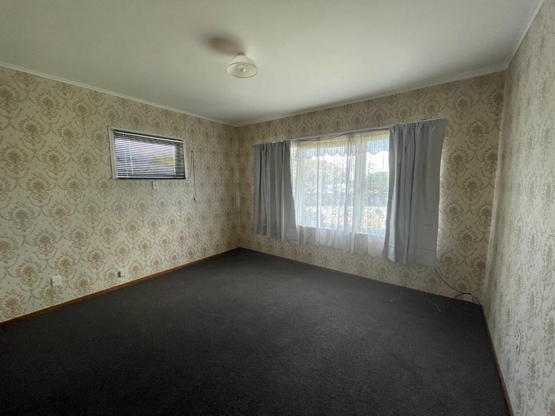 10 Edinburgh Avenue, Rosehill, Papakura - Carousel 14