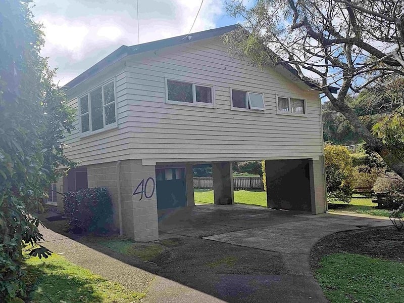 40 South Karori Road, Karori, Wellington - Carousel 1