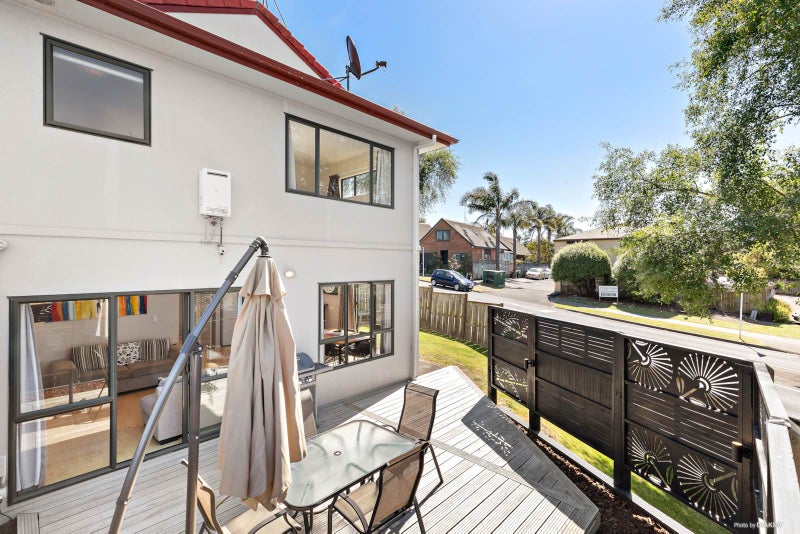 1/42 Fields Parade, Oteha, Auckland - Carousel 1