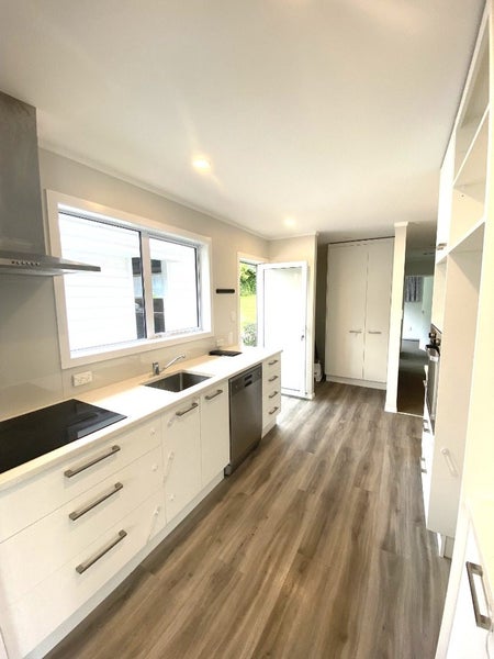 12 Romesdale Road, Papakowhai, Porirua - Carousel 1