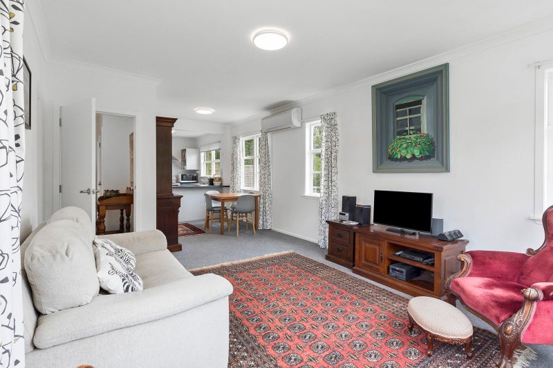 36 Miles Crescent, Newlands, Wellington - Carousel 1