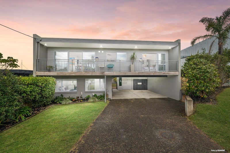 1/86 Seaview Road, Castor Bay, Auckland - Carousel 1