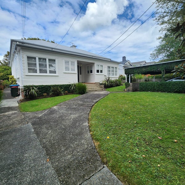 1-2/10 Inverary Avenue, Epsom, Auckland - Carousel 18