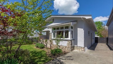 1 Carnell Street, Napier South, Napier - Carousel 1