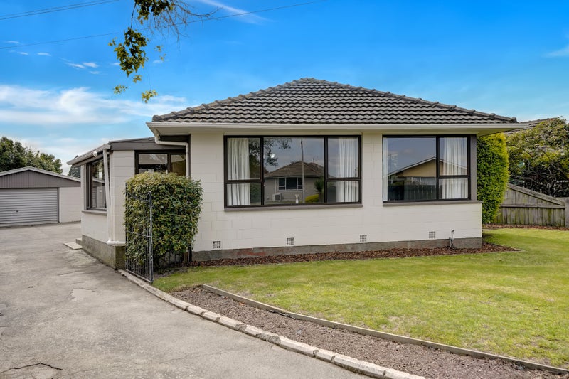 14 Davidson Crescent, Hornby, Christchurch - Carousel 1