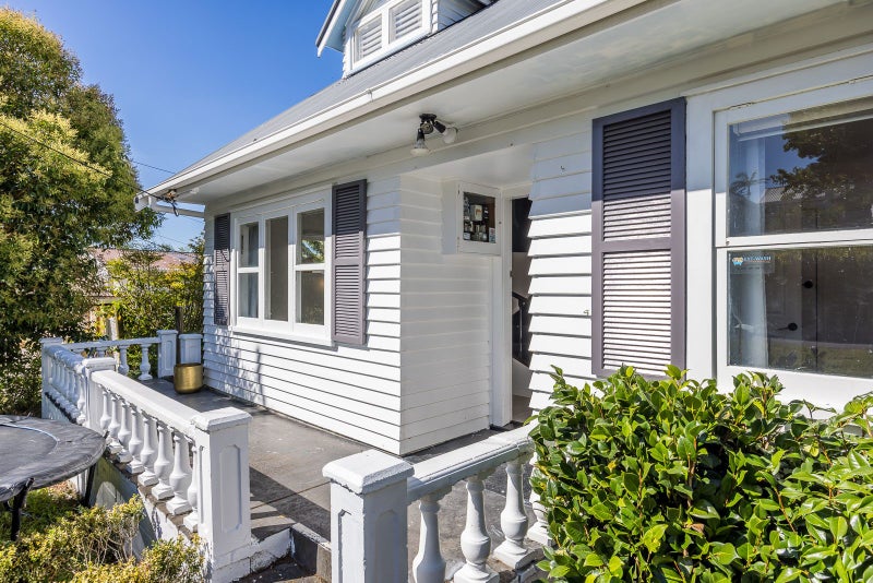 3 Bank Street, Hillcrest, Auckland - Carousel 2