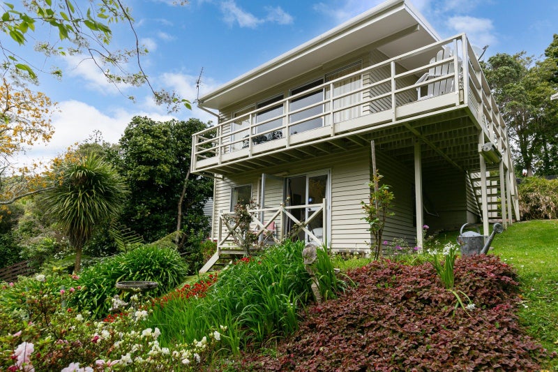 11A Kamla Way, Khandallah, Wellington - Carousel 1