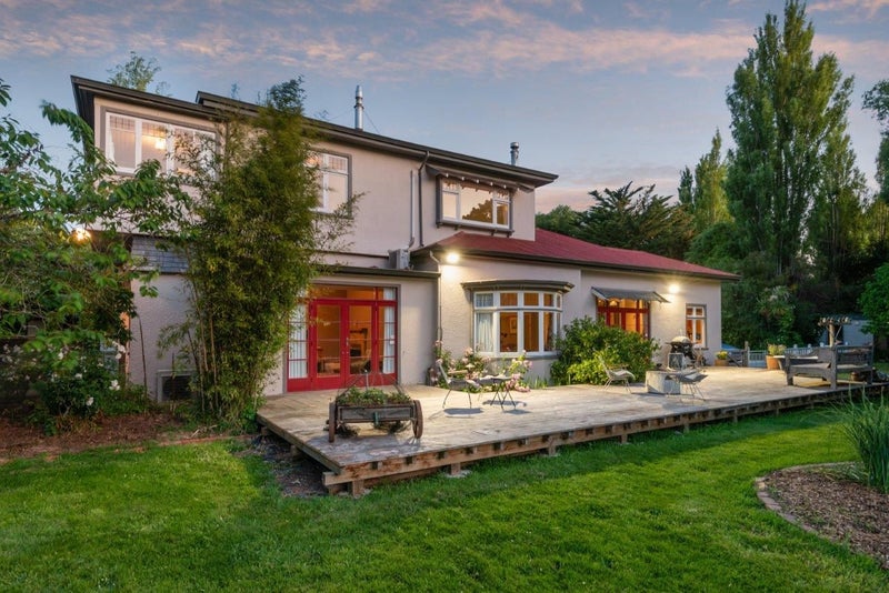 12 Ahuriri Road, Christchurch - Carousel 30