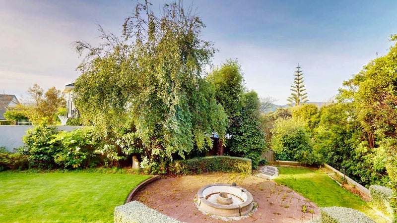 4 Inlet Waters, Whitby, Porirua - Carousel 1