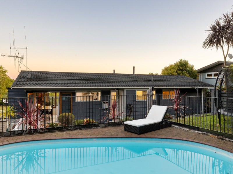 24 Rothesay Place, Dinsdale, Hamilton - Carousel 2