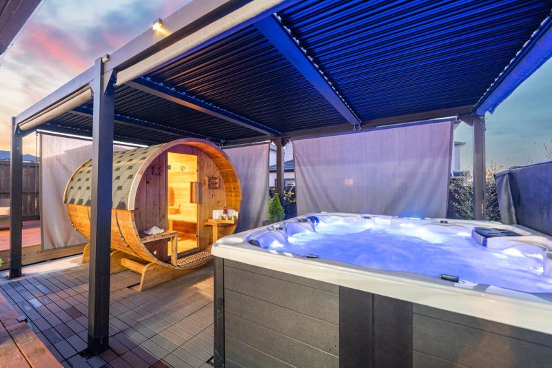 40 Koropa Road, Flat Bush, Auckland - Carousel 1