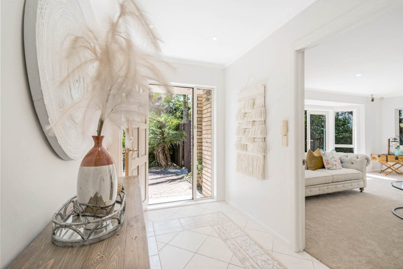 27 Hoani Glade, Saint Johns, Auckland - Carousel 2