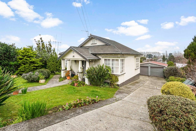 25 Matai Street, Maeroa, Hamilton - Carousel 2