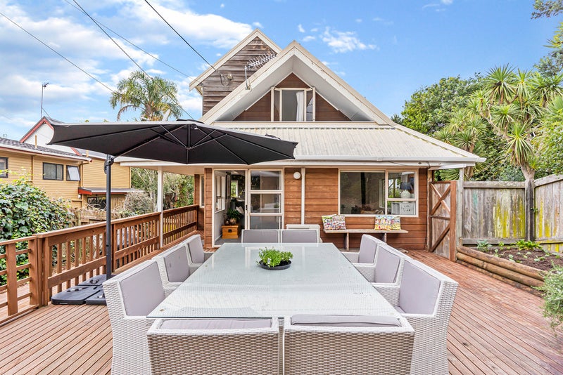 1/25 Cresta Avenue, Beach Haven, Auckland - Carousel 1