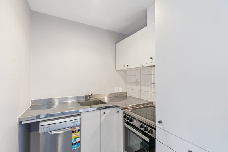 23/8 Clayton Street, Newmarket, Auckland - Carousel 2