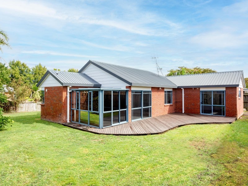 280 Thomas Road, Rototuna North, Hamilton - Carousel 1