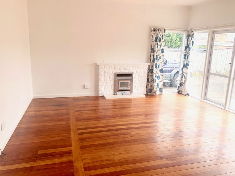 21A Campbell Road, Royal Oak, Auckland - Carousel 2