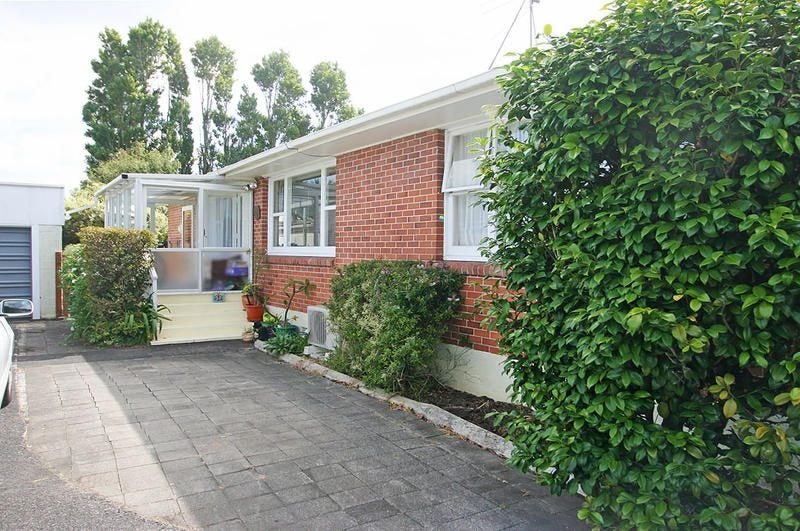2/22 Kings Road, Panmure, Auckland - Carousel 1