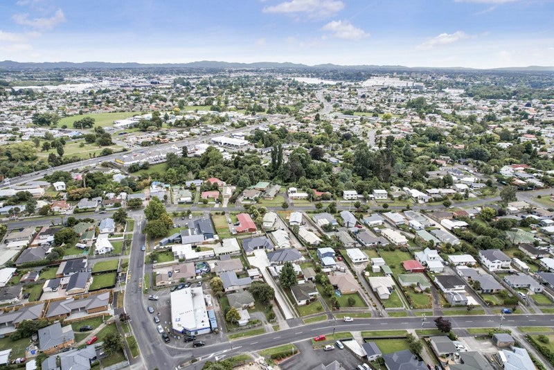 7 Bruce Avenue, Glenview, Hamilton - Carousel 15