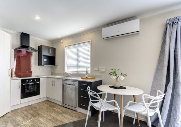 3A Cameron Road, Hamilton East, Hamilton - Carousel 2