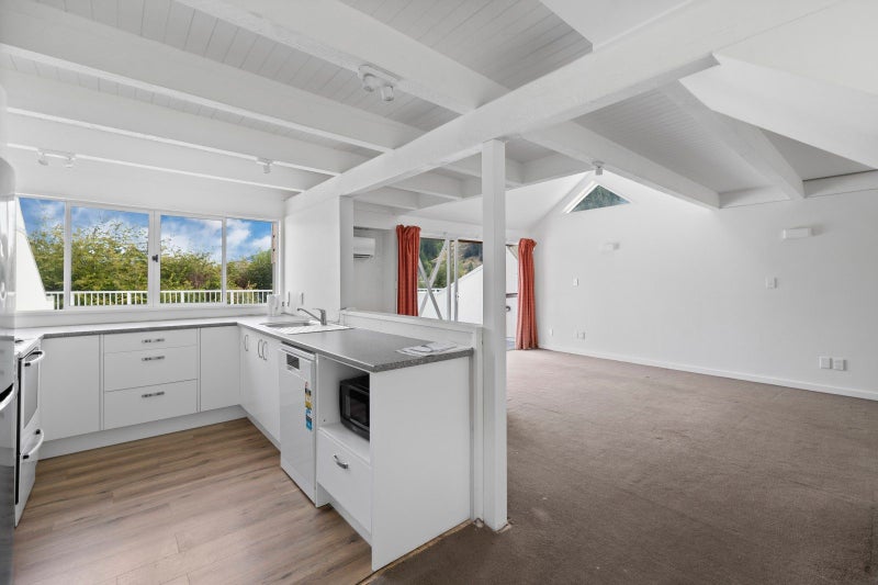 5B Anderson Heights, Queenstown, QUEENSTOWN - Carousel 2