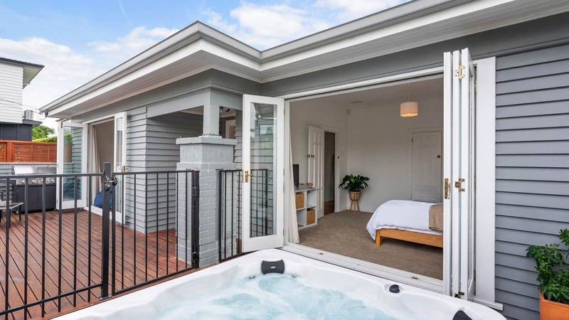 110 Riddell Road, Glendowie, Auckland - Carousel 1