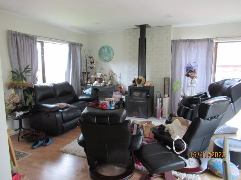 656B Beach Road, Browns Bay, Auckland - Carousel 1