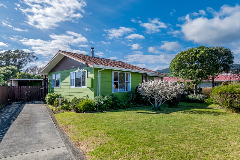 33 Manawa Avenue, Raumati Beach, Paraparaumu - Carousel 2