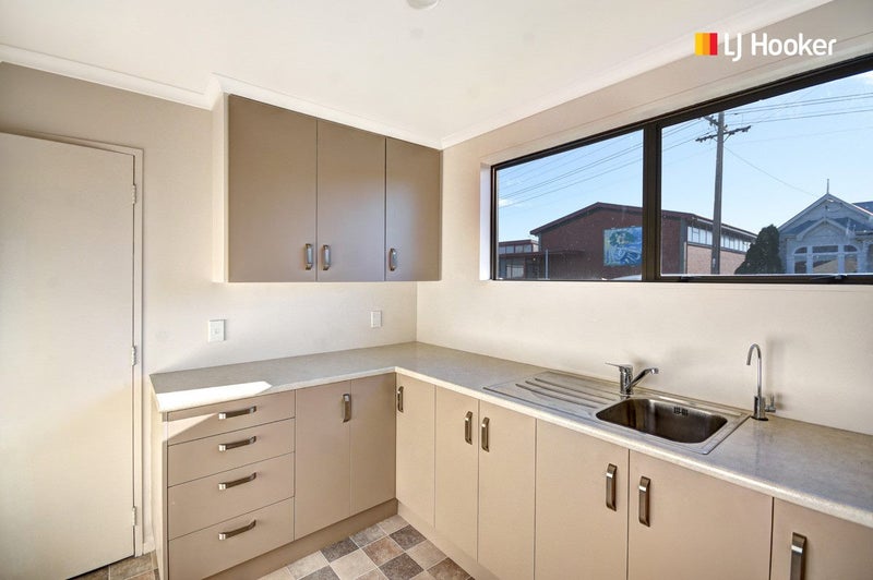 4B Ravelston Street, Saint Kilda, Dunedin - Carousel 2