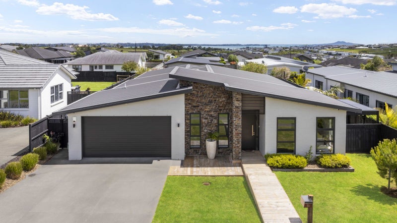 23 Doidge Street, Beachlands, Auckland - Carousel 1