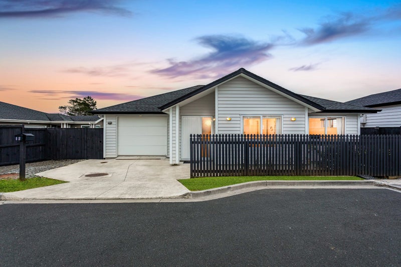 16 Verdot Close, Kumeu - Carousel 1