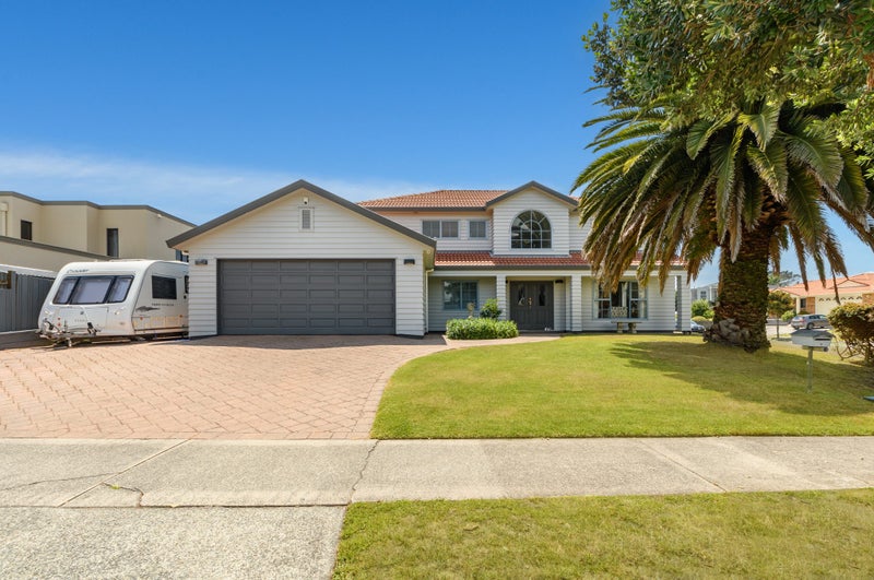 8 Seychelles Drive, Papamoa Beach, Papamoa - Carousel 1