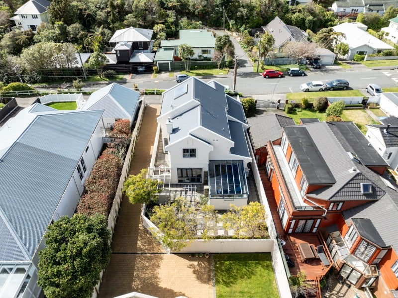 28A Duthie Street, Karori, Wellington - Carousel 1