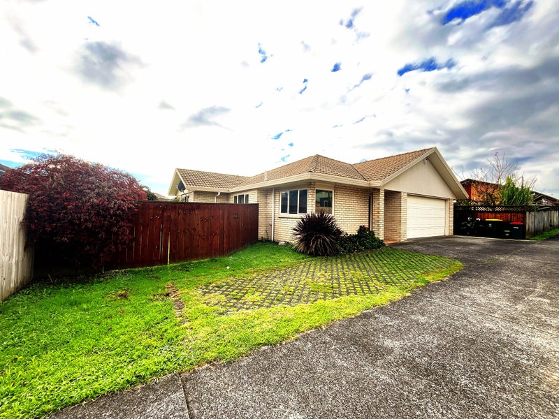 52 Huntington Drive, Huntington Park, Auckland - Carousel 1