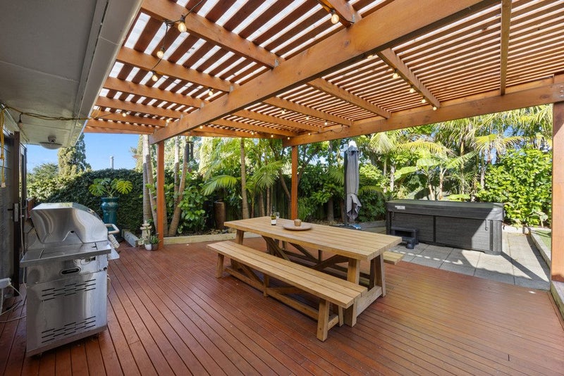 45 Botany Road, Botany Downs, Auckland - Carousel 1