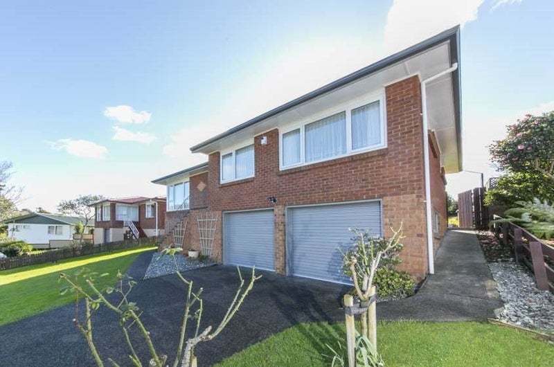 77 Lantana Road, Green Bay, Auckland - Carousel 1