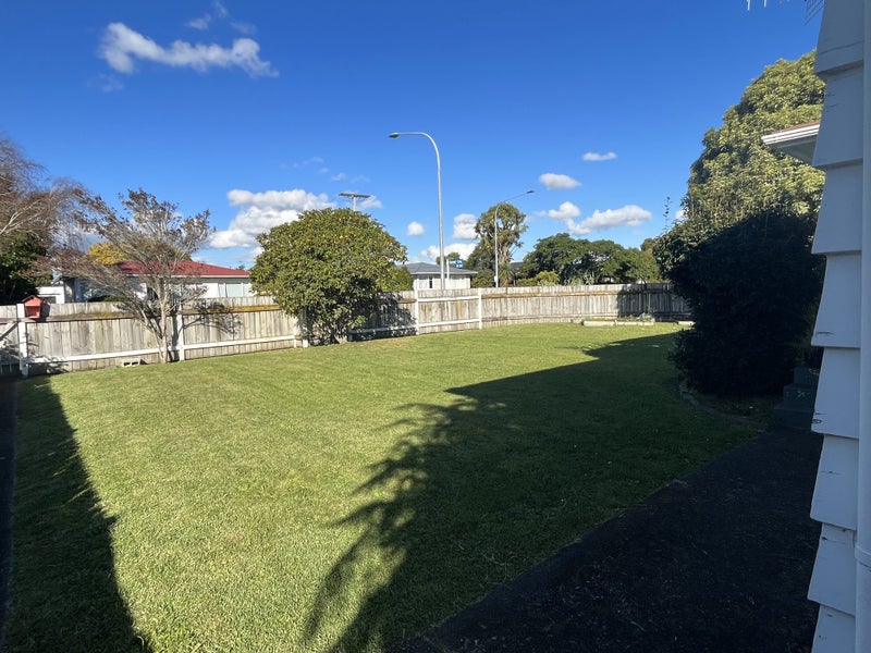 14 Waterloo Crescent, Hokowhitu, Palmerston North - Carousel 24