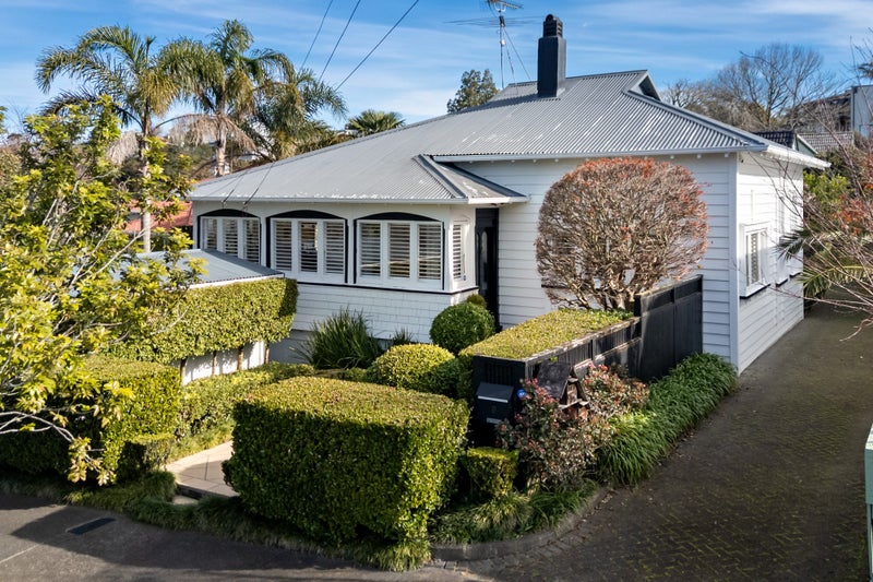 9 Minto Road, Remuera, Auckland - Carousel 1
