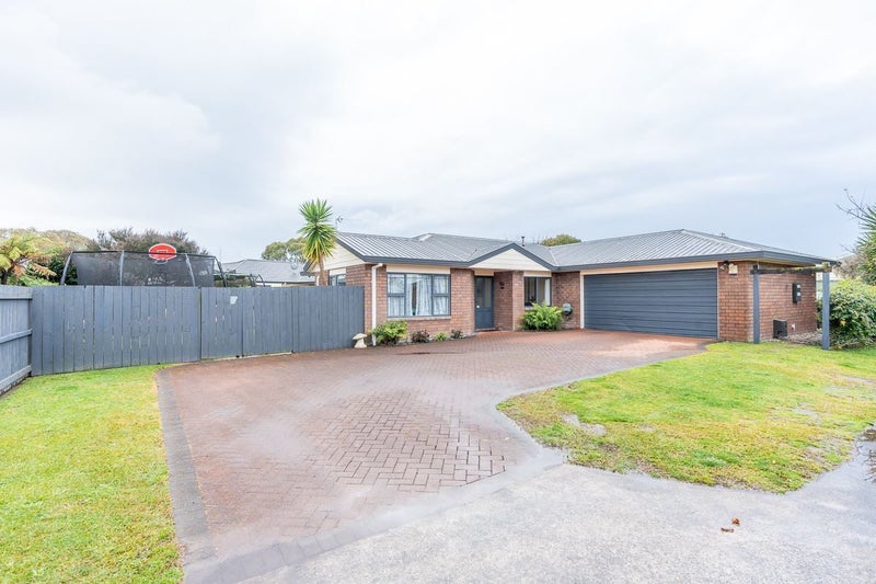 16 Diomede Glade, Flagstaff, Hamilton - Carousel 2