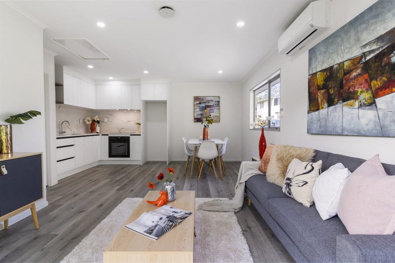 2/23 Shoreham Street, Avondale, Auckland - Carousel 2