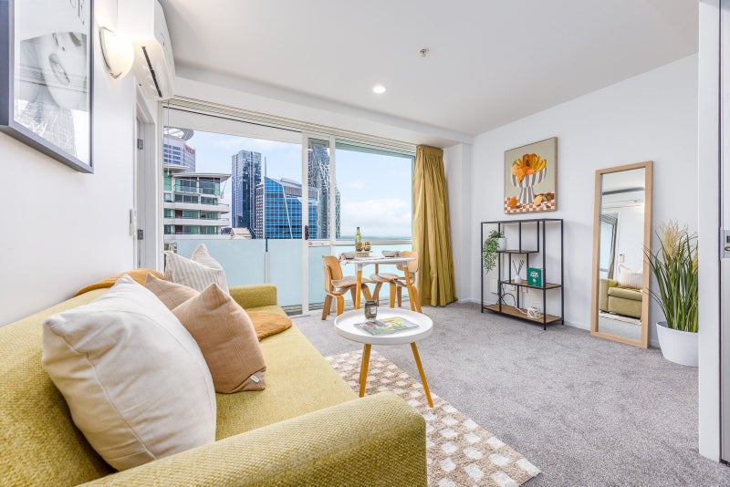 2009/10 Waterloo Quadrant, Auckland Central, Auckland - Carousel 2