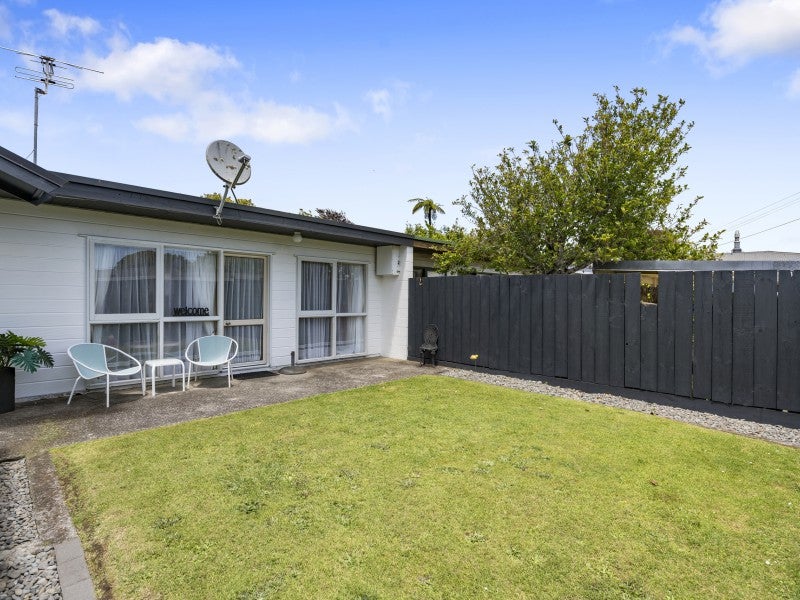 12B Woodleigh Street, Frankleigh Park, New Plymouth - Carousel 1
