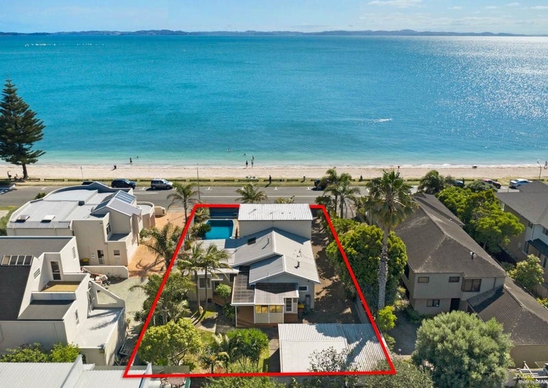 38 The Esplanade, Eastern Beach, Auckland - Carousel 2