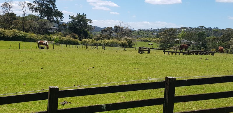 1/3 Orwell Road, Greenhithe, Auckland - Carousel 15